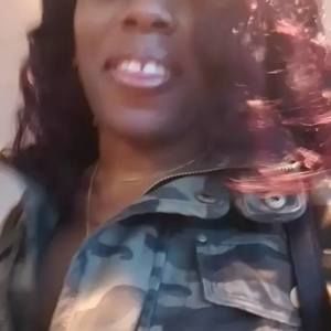 Meet your Posher, Sharonda